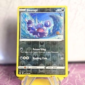 Skorupi 121/202 Pokémon TCG Reverse Holo